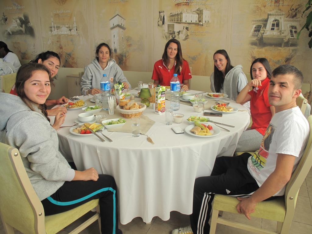 Simsek Hotel 3*